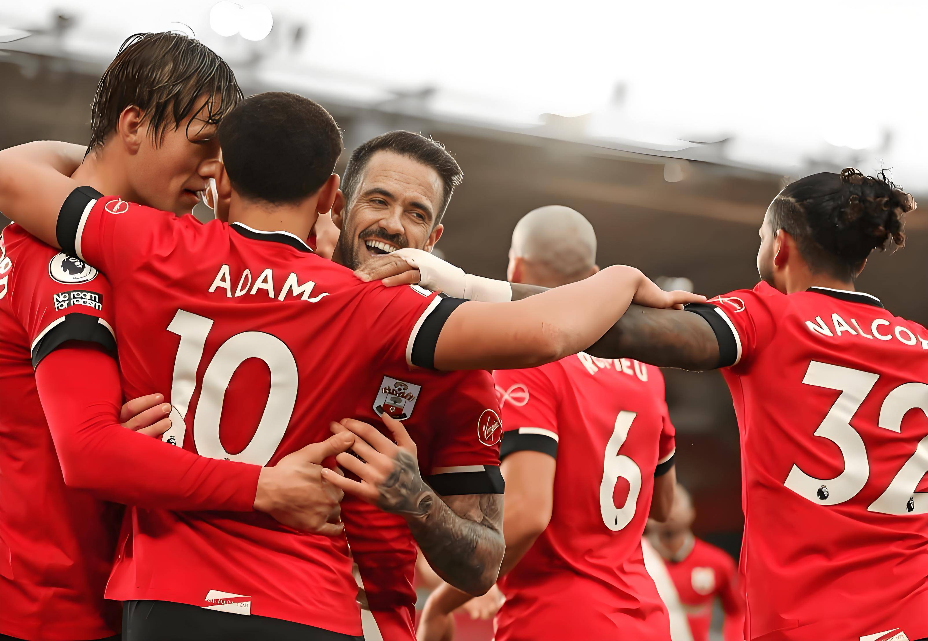 塞维利亚客场大胜，升至欧冠区